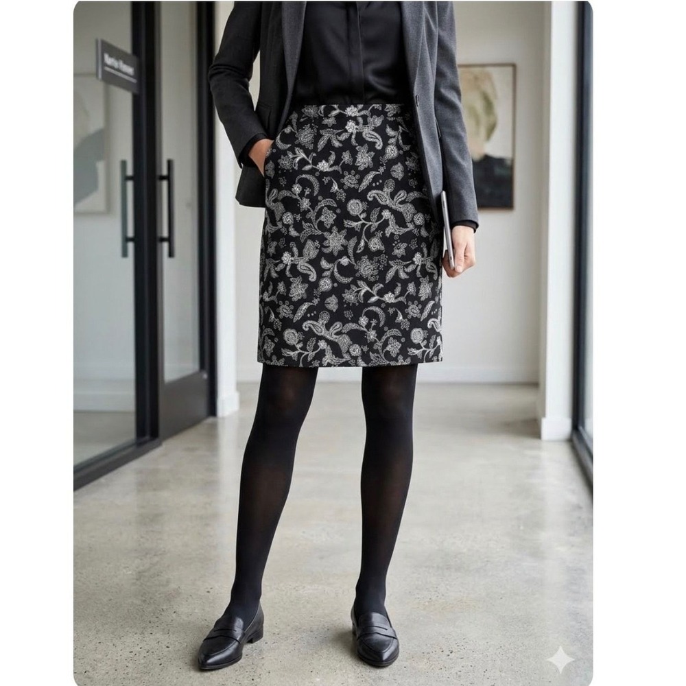 Briggs Paisley Floral Pencil Skirt M/P‎ Black White 90's Career Whimsigoth Y2K